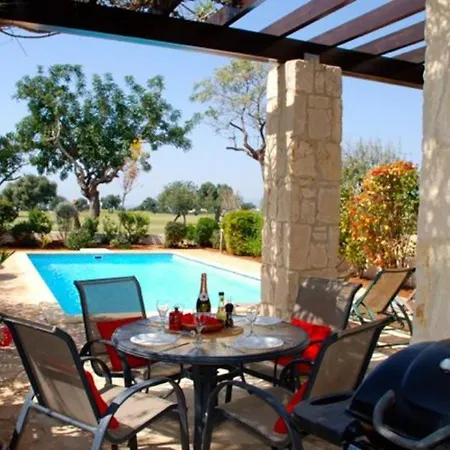 Luxury 2 Bedroom Villa With Communal Pool, Paphos Villa 1159 Villa *