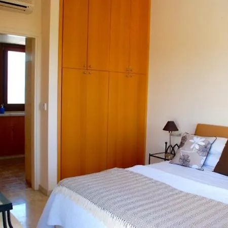 Luxury 2 Bedroom Villa With Communal Pool, Paphos Villa 1159 Villa Kouklia