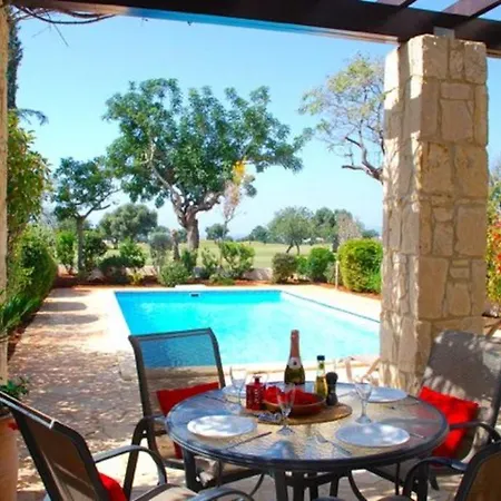 Luxury 2 Bedroom Villa With Communal Pool, Paphos Villa 1159 Villa Kouklia