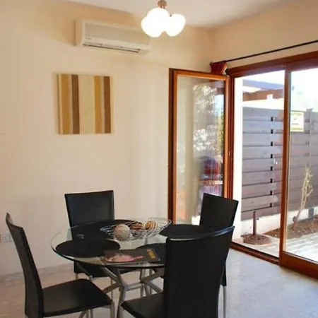 Luxury 2 Bedroom Villa With Communal Pool, Paphos Villa 1159 Villa *