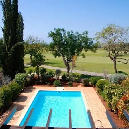 Luxury 2 Bedroom Villa With Communal Pool, Paphos Villa 1159 Kouklia